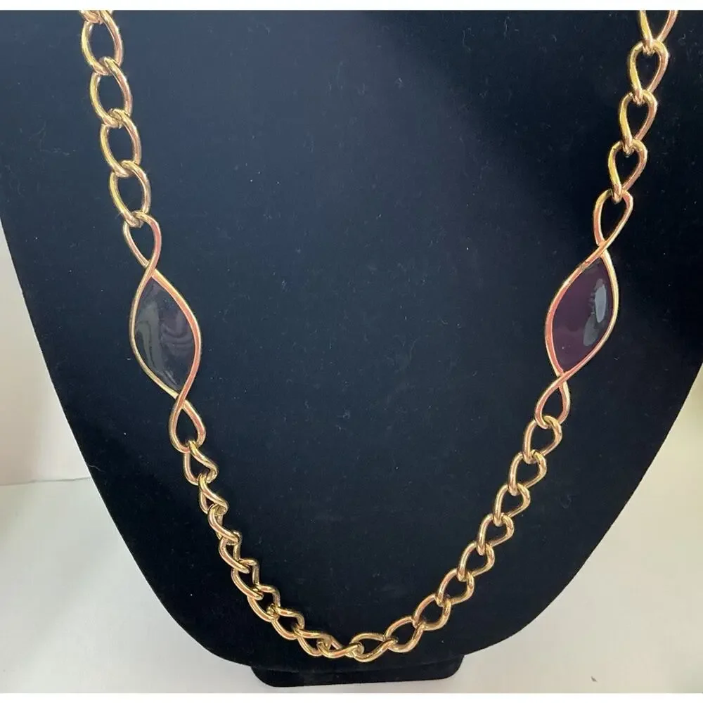 VTG NAPIER GOLD TONE METAL CHAIN WITH TWO MARQUISE SHAPED BLACK ENAMEL STAT